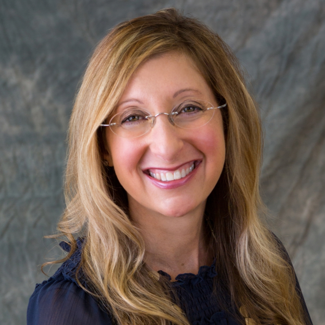 Rachel Steil headshot