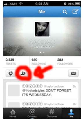Screenshot of a twitter page with a drawn circle and arrow pointing at the friends icon