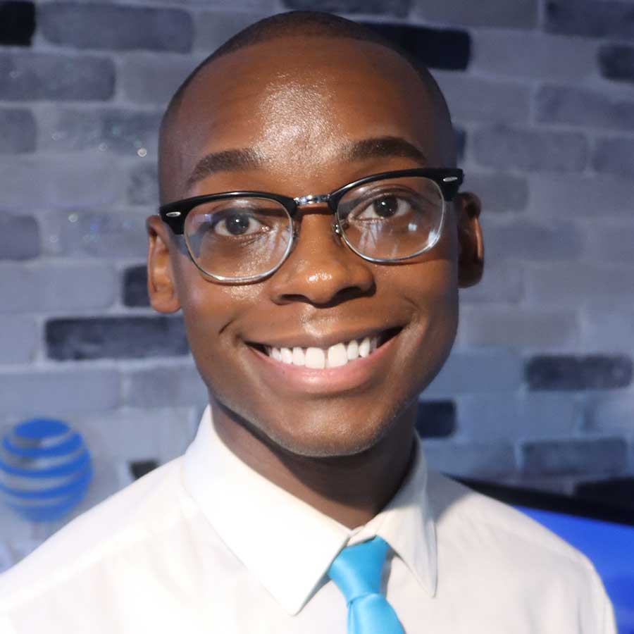 Davonte Longmire headshot