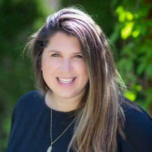 Annie Gorenstein-Falkenberg headshot